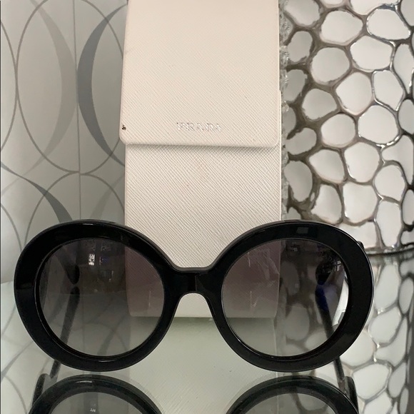 prada round sunglasses black